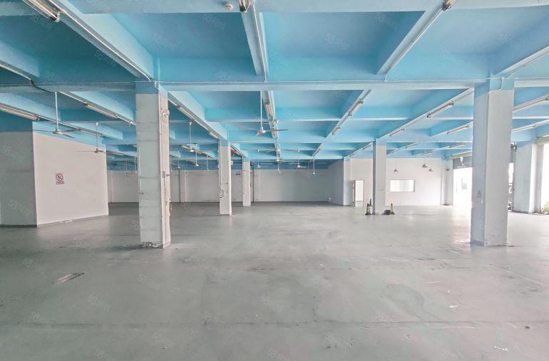 坂田光雅园地铁口 电商园 一楼楼上500平厂房招租 空地大！