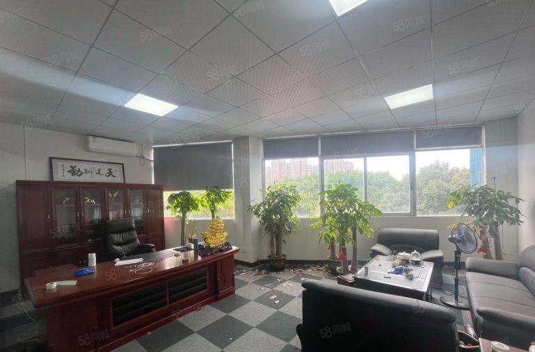 横岗六约地铁口附近原房东1700平带办公加仓库厂房出租