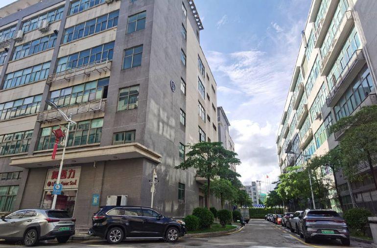 坂田杨美地铁站楼上精装修500平厂房出租原房东低价出租