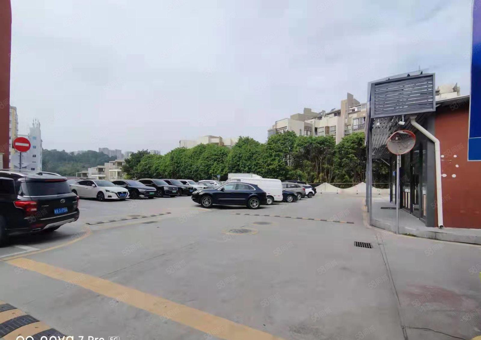 坂田贝尔地铁站200米新出一楼650平仓库招租，交通便捷