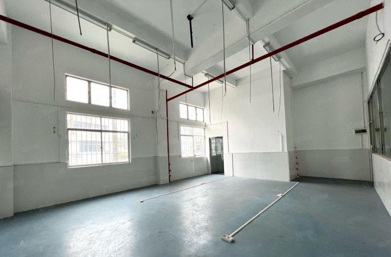 横岗珠宝厂1000平，豪华装修现成珠宝厂一楼带隔间出租