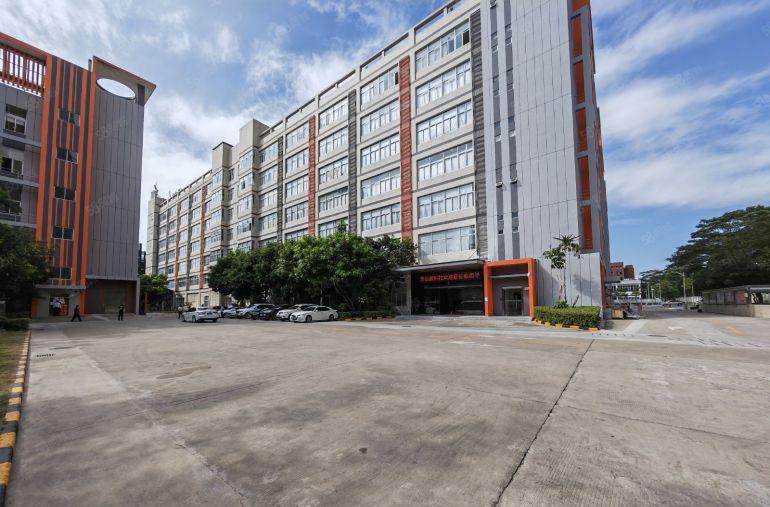 龙岗中心城新空出楼上1000平方精装修厂房仓库低价出租