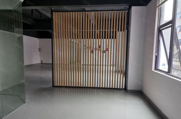 横岗塘坑地铁站附近新空出3楼500平带装修办公仓库厂房出租