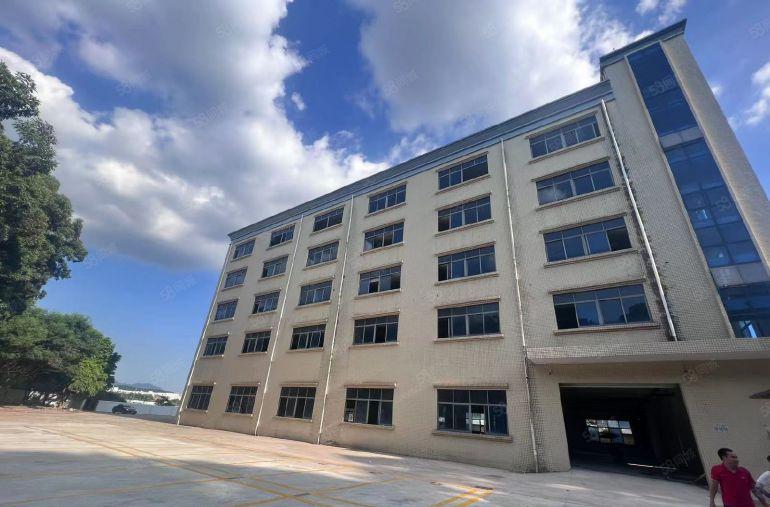 20元租龙岗独门独院厂房上下5层2100平起租赠送超大场地