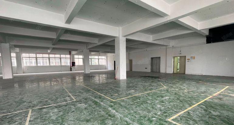 横岗靠地铁2000平方可分租双面采光厂房出租仓库出租可进大车