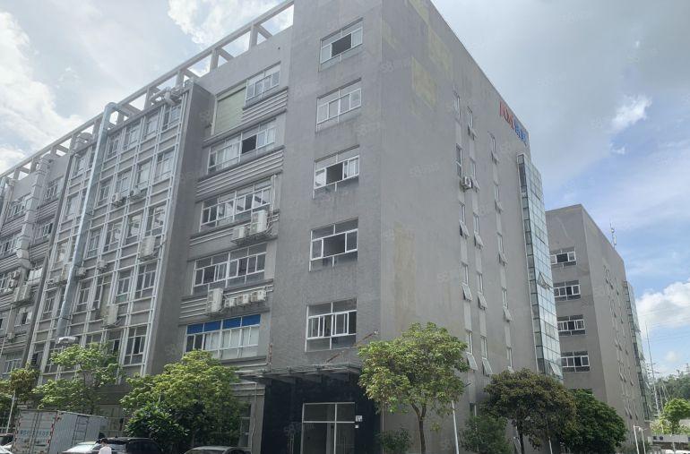 龙岗宝龙地铁口新出楼上500平厂房出租带货梯水电到车间