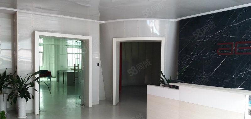 25元六约地铁口附近一二楼带装修800平900平