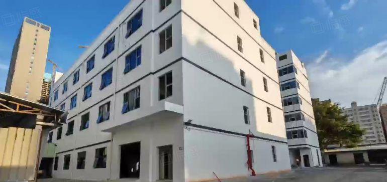 坂田电商园 一楼，楼上120平起租，定制精装修，停车免费，