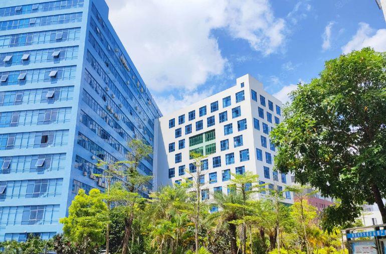 原房东！宝龙工业区新空出3楼2000平方全新地坪漆厂房出租