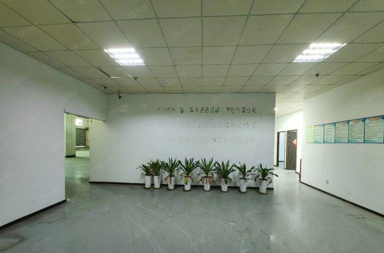 给钱就租 坂田上雪一楼带卸货平台2000平厂房仓库出租