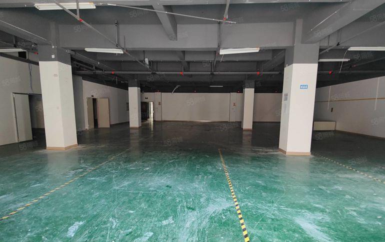 17元低价丨龙岗龙东地铁口5000平带装修厂房仓库出租