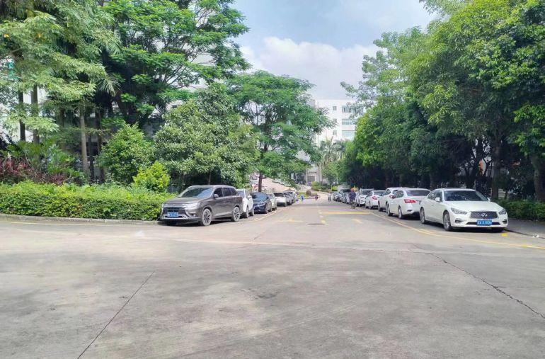 公摊小！价格美丽！坂田岗头300平厂房仓库低价出租