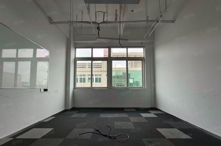 坂田高新科技园2000平标准厂房出租，一手原房东八成实用。