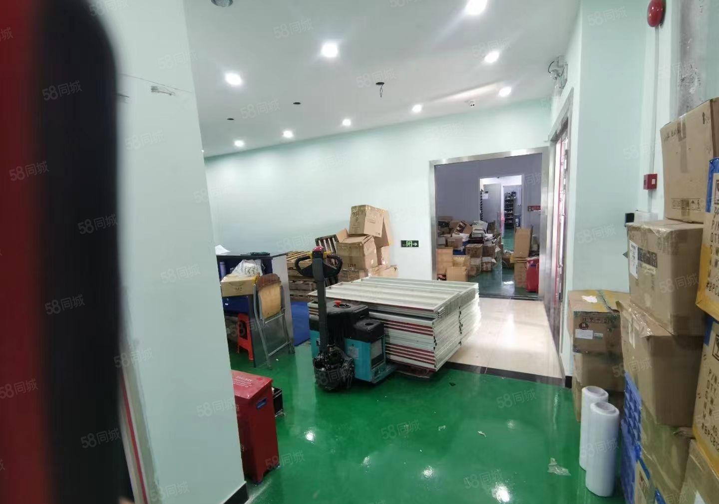 平湖鹅公岭宝鹅工业区3楼现成无尘车间装修1300平方出租