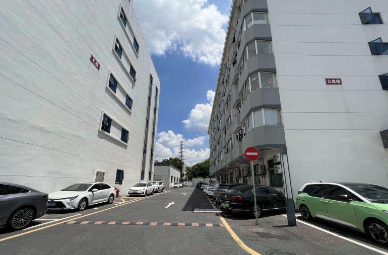 优享政补宝龙高新科技园1000平精装办公研发仓库红本厂房出租