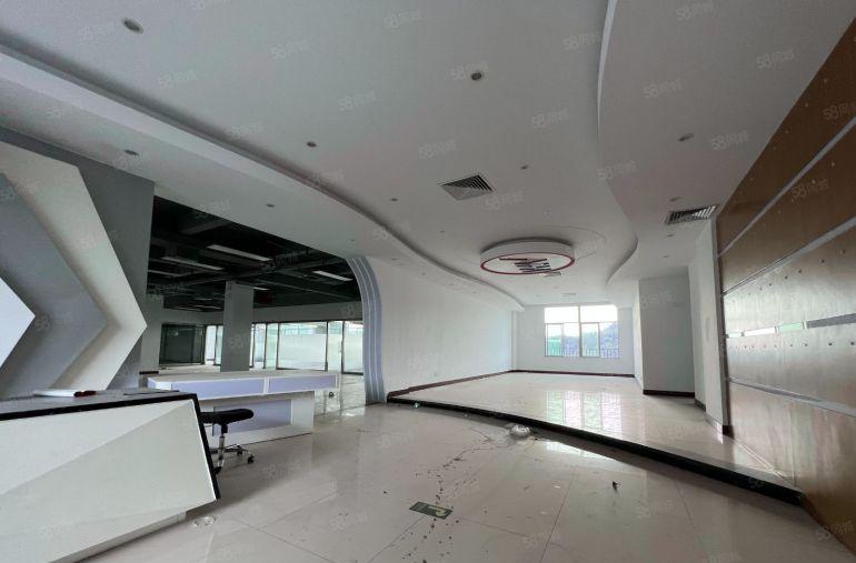 龙岗爱联楼上原房东厂房1450平仓库出租带装修无尘车间可分租