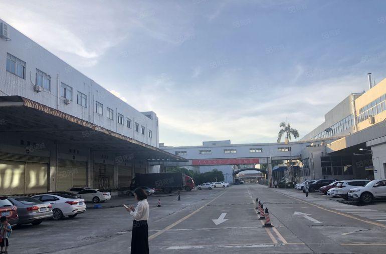 一房东带卸货平台！平湖华南城附近一楼5000平厂房仓库出租