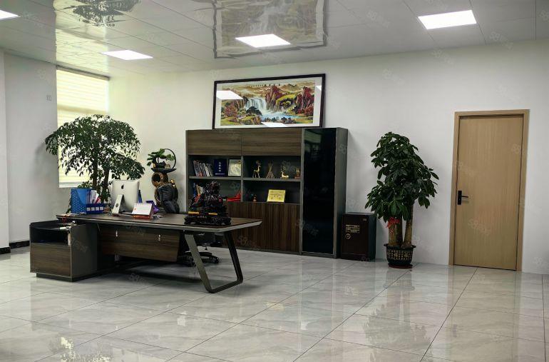 横岗六约地铁站附近原房东红本2楼1000平方精装修办公室厂房