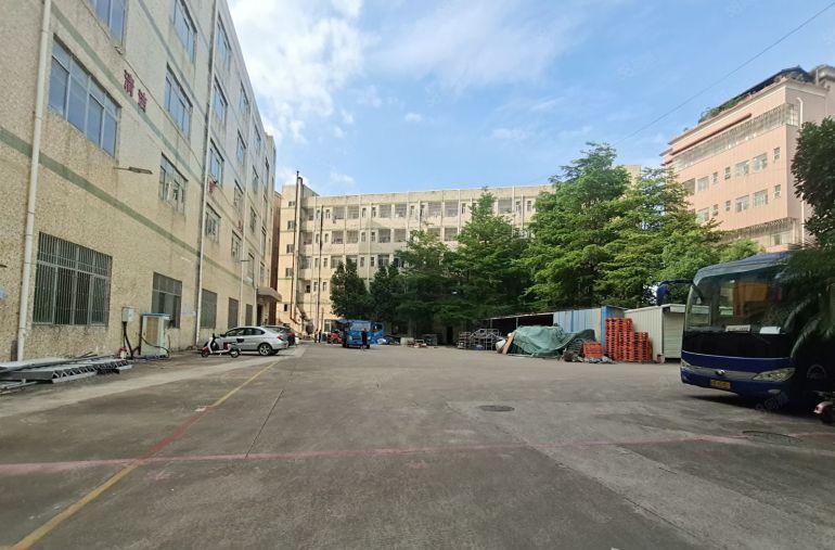 15块底价！龙岗区坪地坪西工业区楼上200平起租精装修