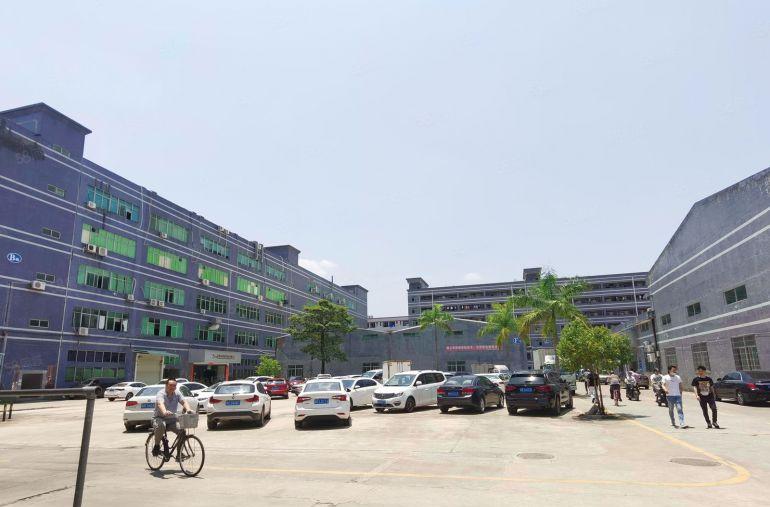 南联地铁口原房东工业园1000平豪华精装修带家具整层厂房出租