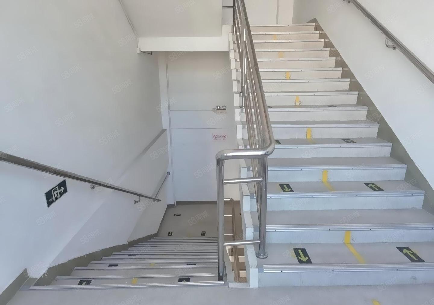 原房东！原房东2万平可分租，龙岗横岗地铁整栋厂房仓库低价出租