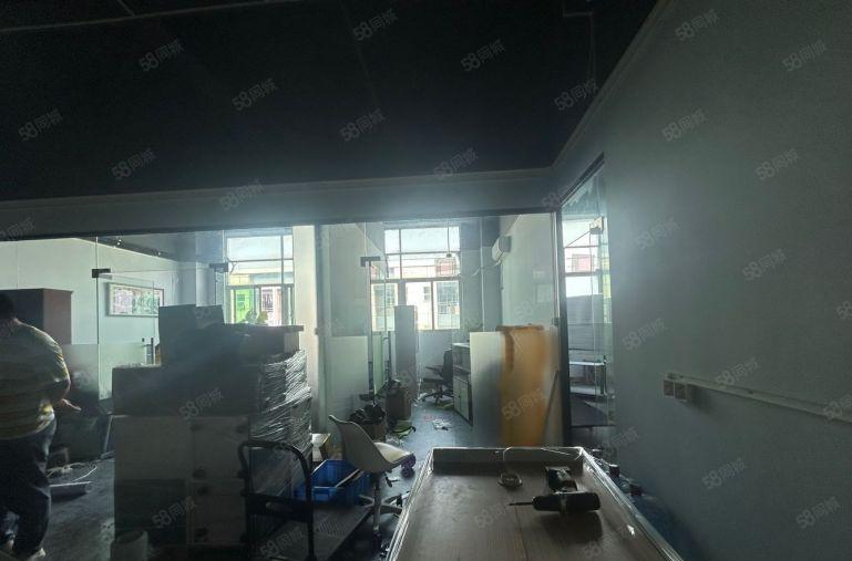 平湖600平小面积厂房出租300平起分租低价出租带精装修