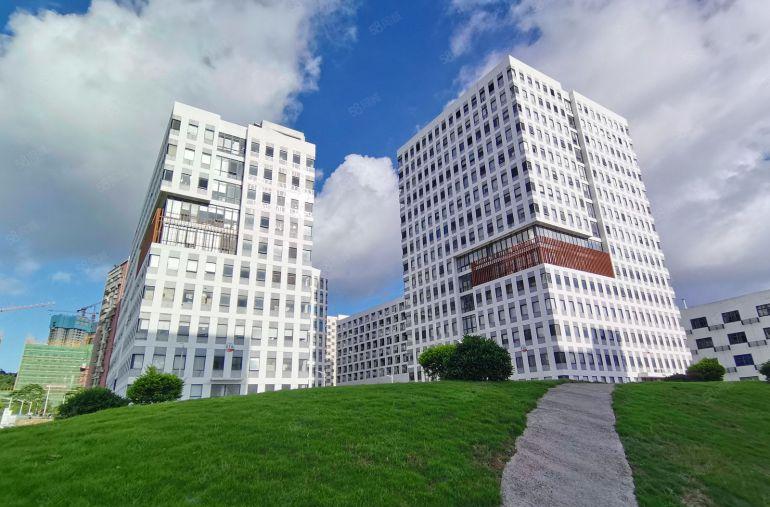 龙岗中心城1000平现成精装修电商办公加生产车间低价出租分租