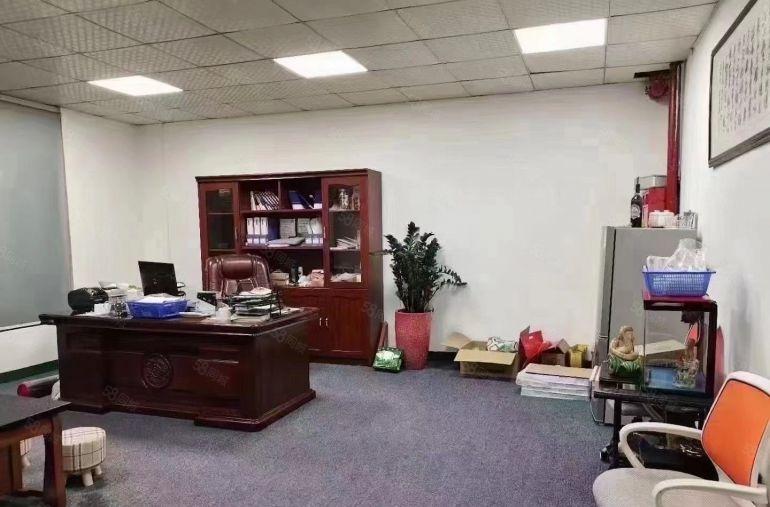 原房东，宝龙地铁口附近一楼500平带牛角办公室仓库厂房出租