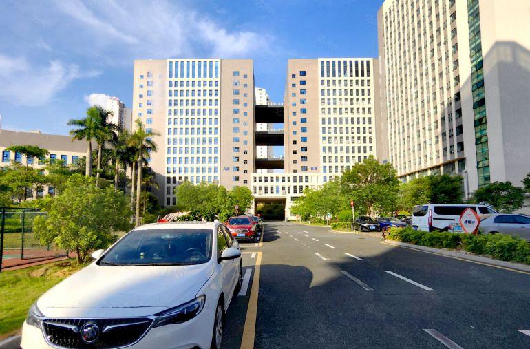 宝龙高新科技园原房东红本8楼200平方精装修办公室厂房出租