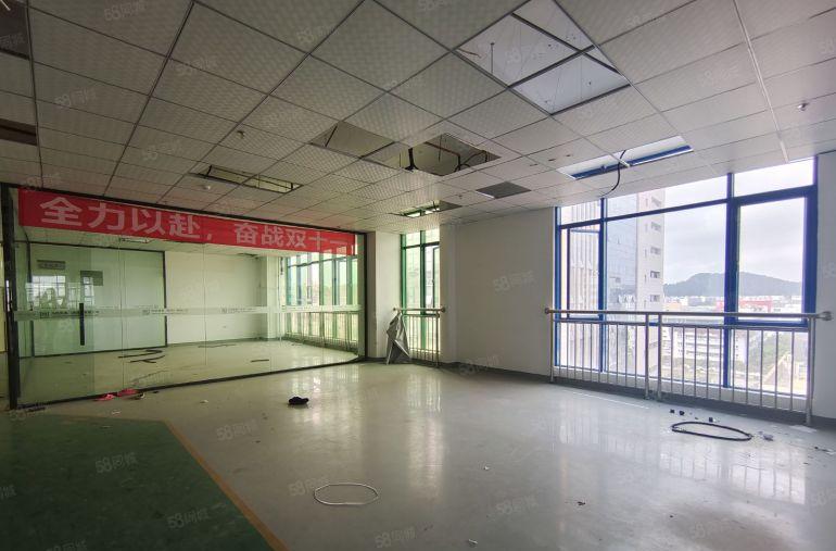 龙岗宝龙南约地铁站原房东大型科技园500平带装修办公厂房出租