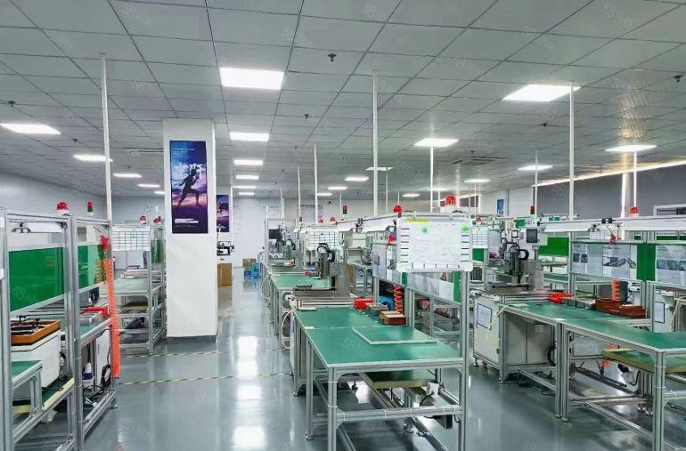 宝龙高新科技园原房东红本2楼1000平方带装修水电齐大小可分