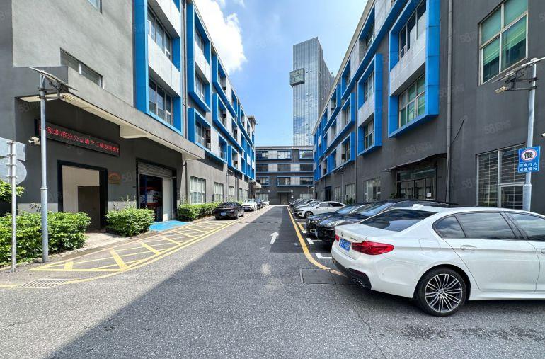 龙岗南联地铁口原房东厂房仓库出租2000平整层！500平起租