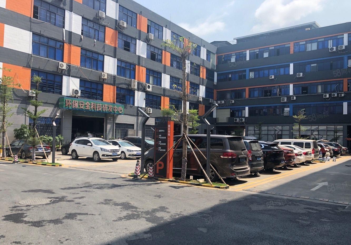 横岗地铁站附近现成大型服装厂2100平精装修出租免转让费