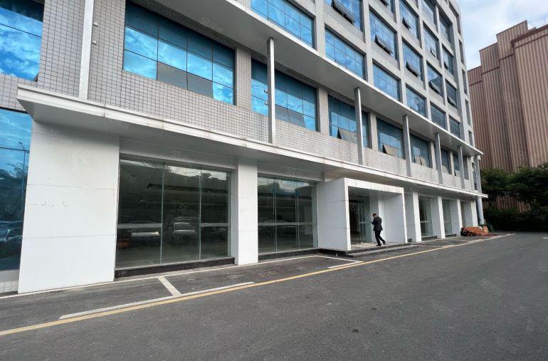 龙岗爱南路主干道工业厂房1200平出租适合展厅形象地段好