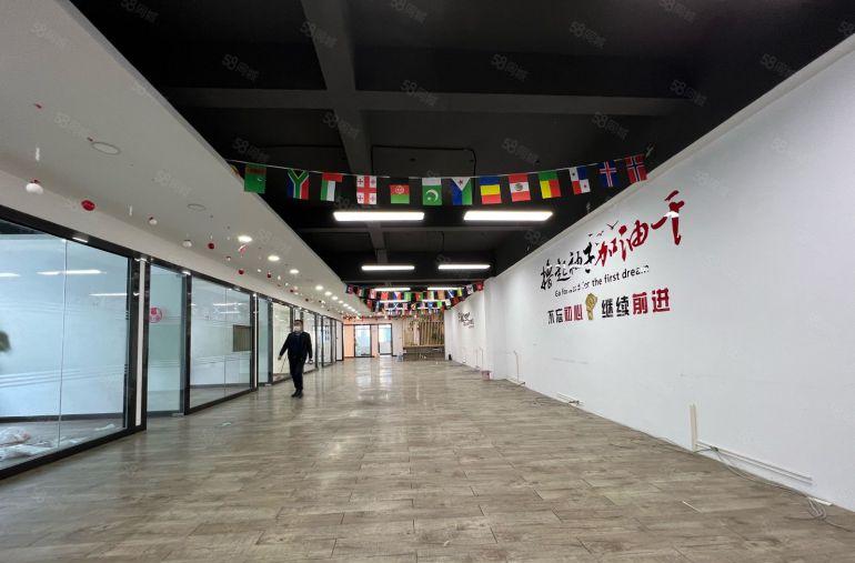 龙岗中心城南路地铁口楼上1380平厂房出租带精准修办公室