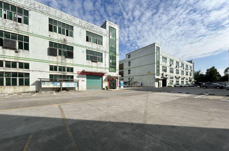 平湖华南城5000平红本厂房仓库原房东出租1000平起分租