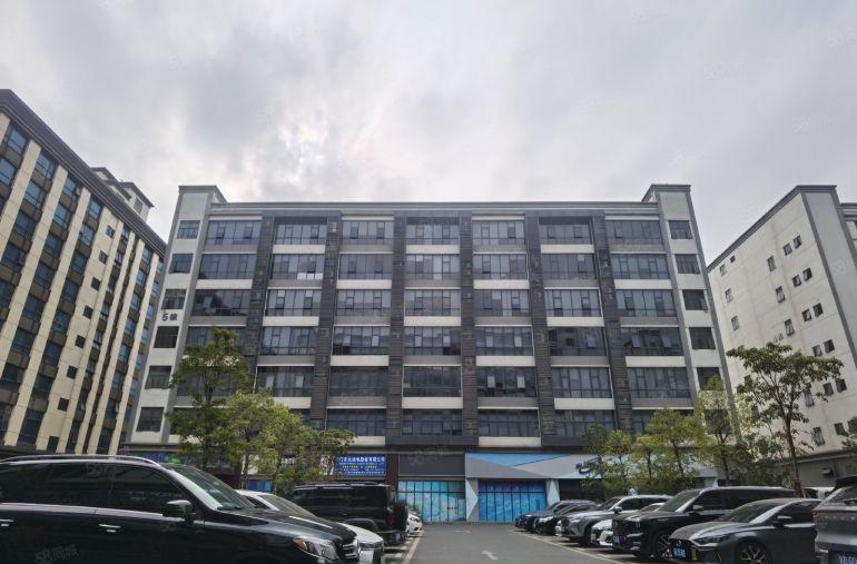 宝龙高新产业园新出楼上500平方精装修厂房出租带现成水电