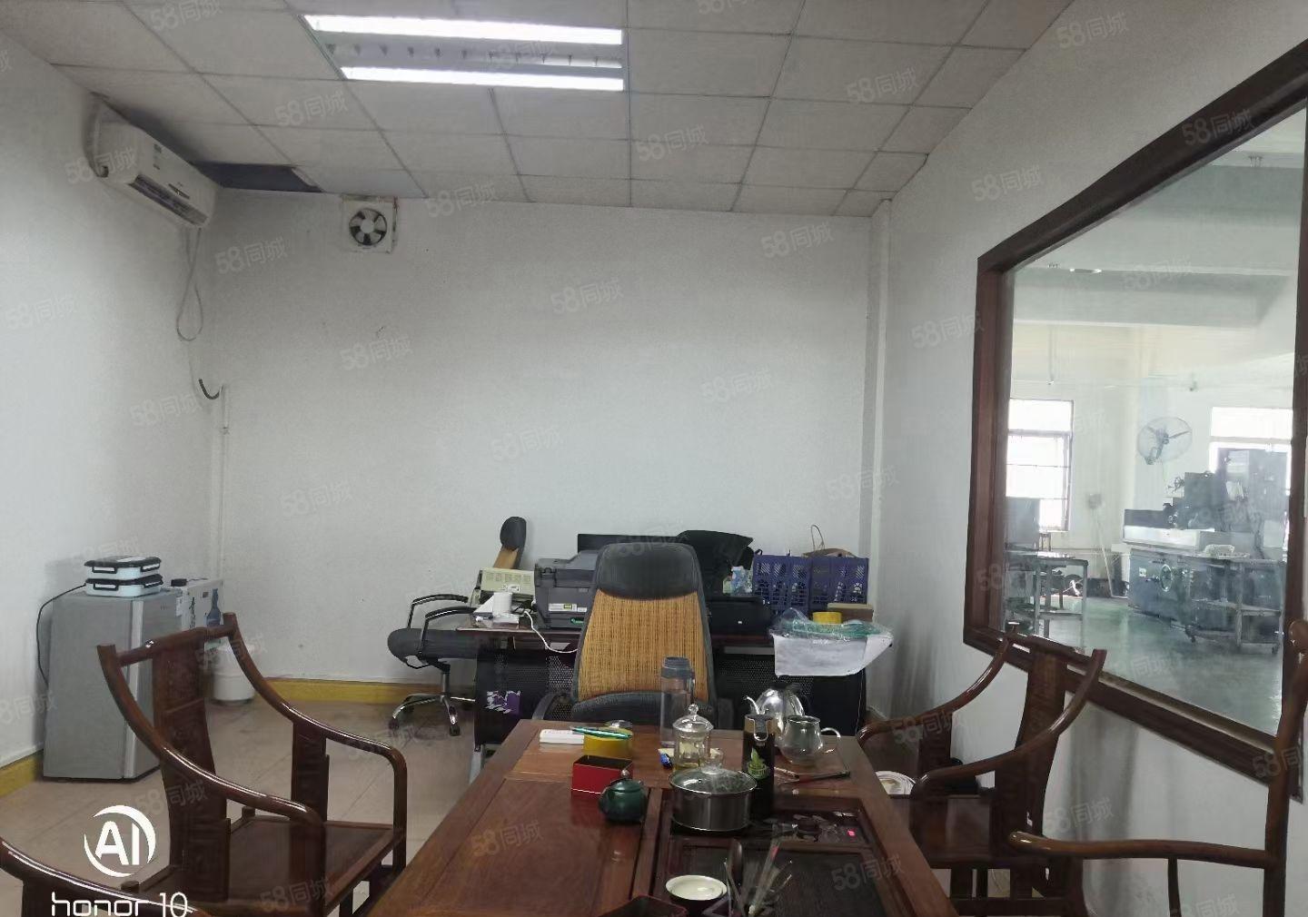 龙岗中心城爱联带装修一楼厂房450平方，可分租