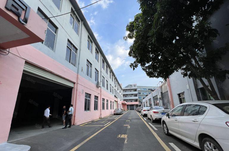 平湖华南城原房东红本一楼厂房1000平方米出租带精装修地坪漆