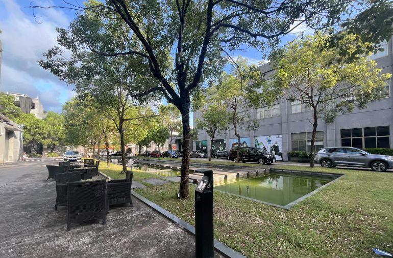 横岗六约花园式厂房出租2000平可分租，适合珠宝电子服装加工