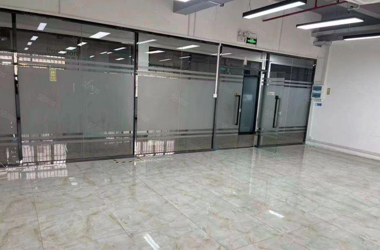 横岗六约地铁口新出楼上80平带精装修红本厂房出租