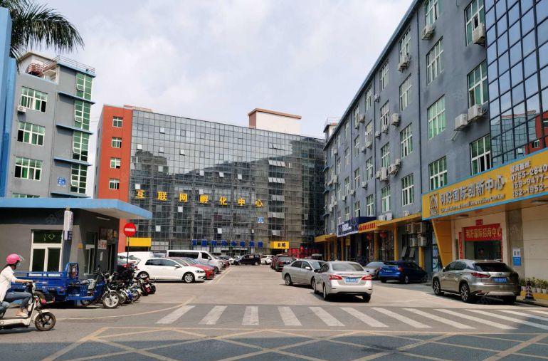 嶂背一楼450平米带装修厂房仓库办公室出租