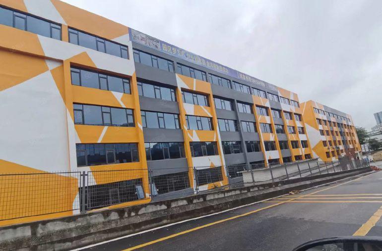 公摊小！价格美丽！坂田岗头100平厂房仓库低价出租