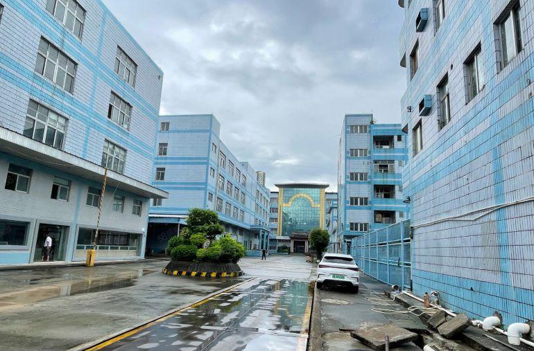 深圳横岗六约20000平方低分租 可分五个独院 双地铁口