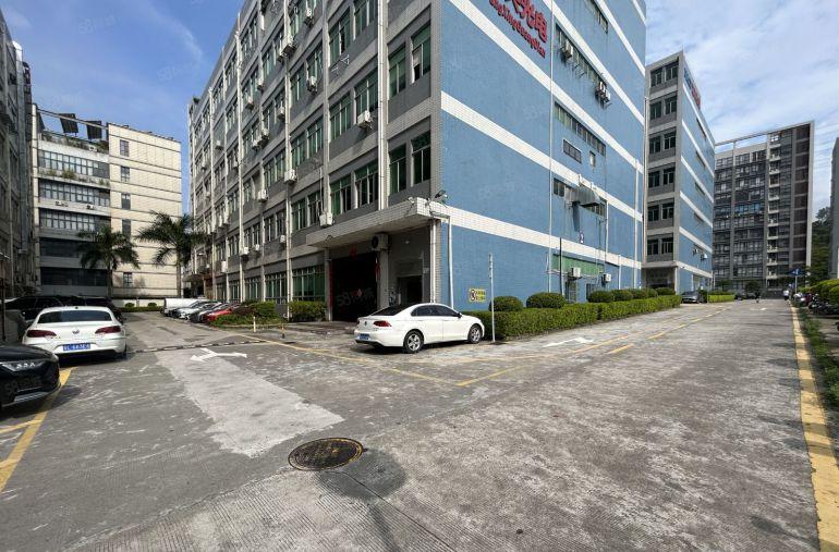 龙岗中心城原房东工业园楼上1000平带装修办公室厂房出租