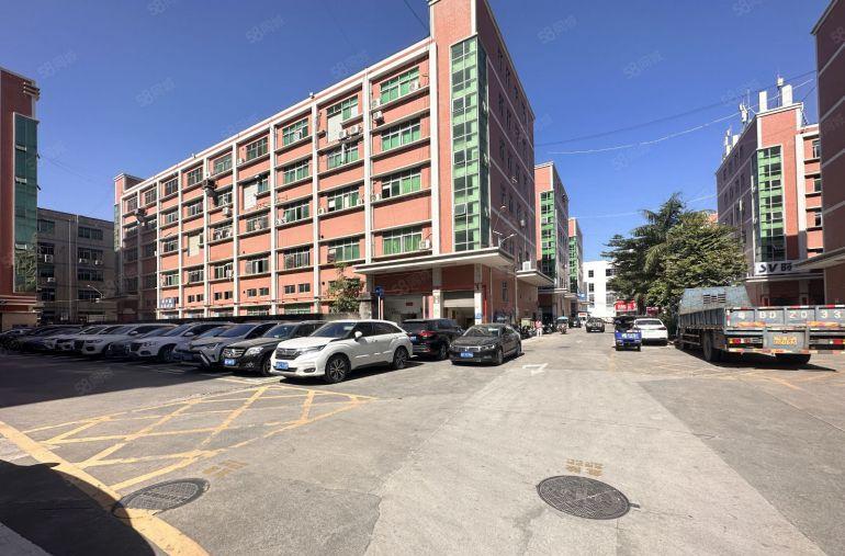 龙岗黄阁坑地铁口创业园楼上精装500平带3间办公室厂房出租