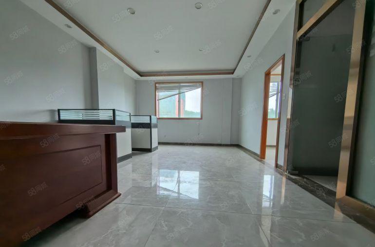 100平米精装办公室 布吉丹竹头地铁口 21格局家具免费送