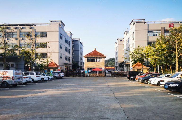 龙岗中心城工业园新空出2000平方厂房仓库低价出租