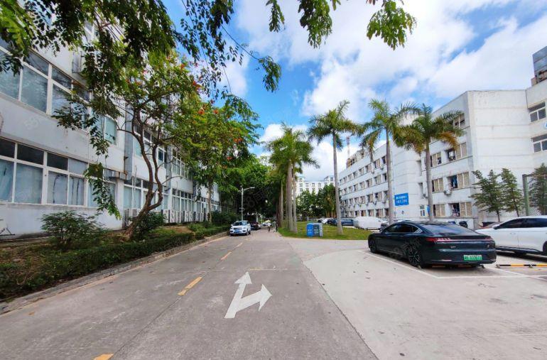 可分租，坂田上雪科技园2楼1000平精装修办公室仓库厂房出租