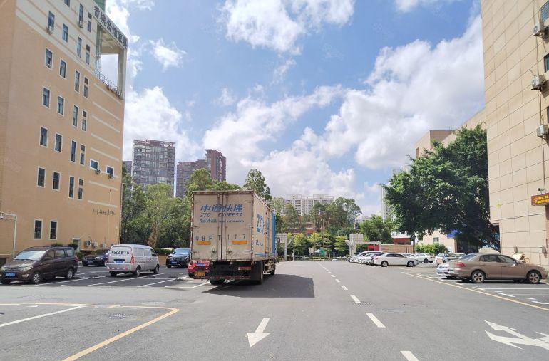 坂田杨美地铁口工业园楼上500平带装修办公室厂房出租